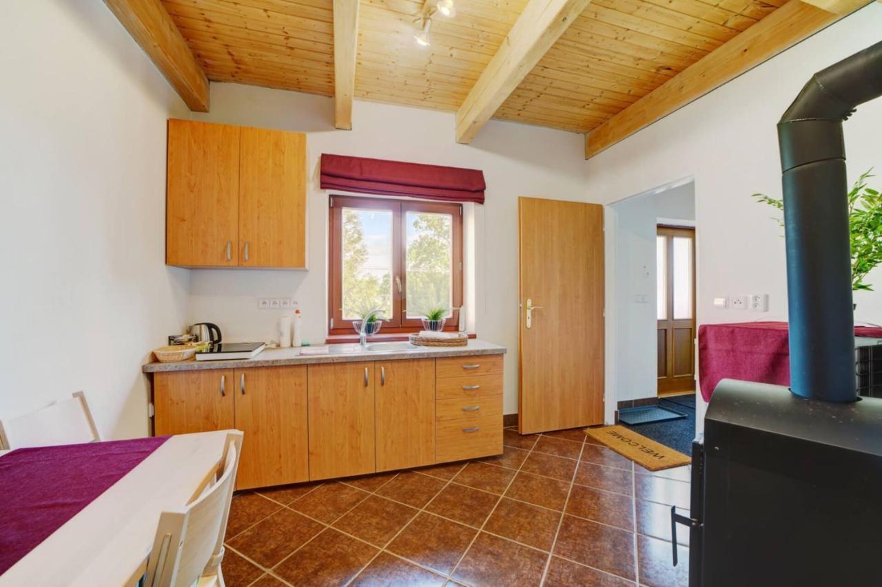 Plumlov Hotel Zlechov מראה חיצוני תמונה