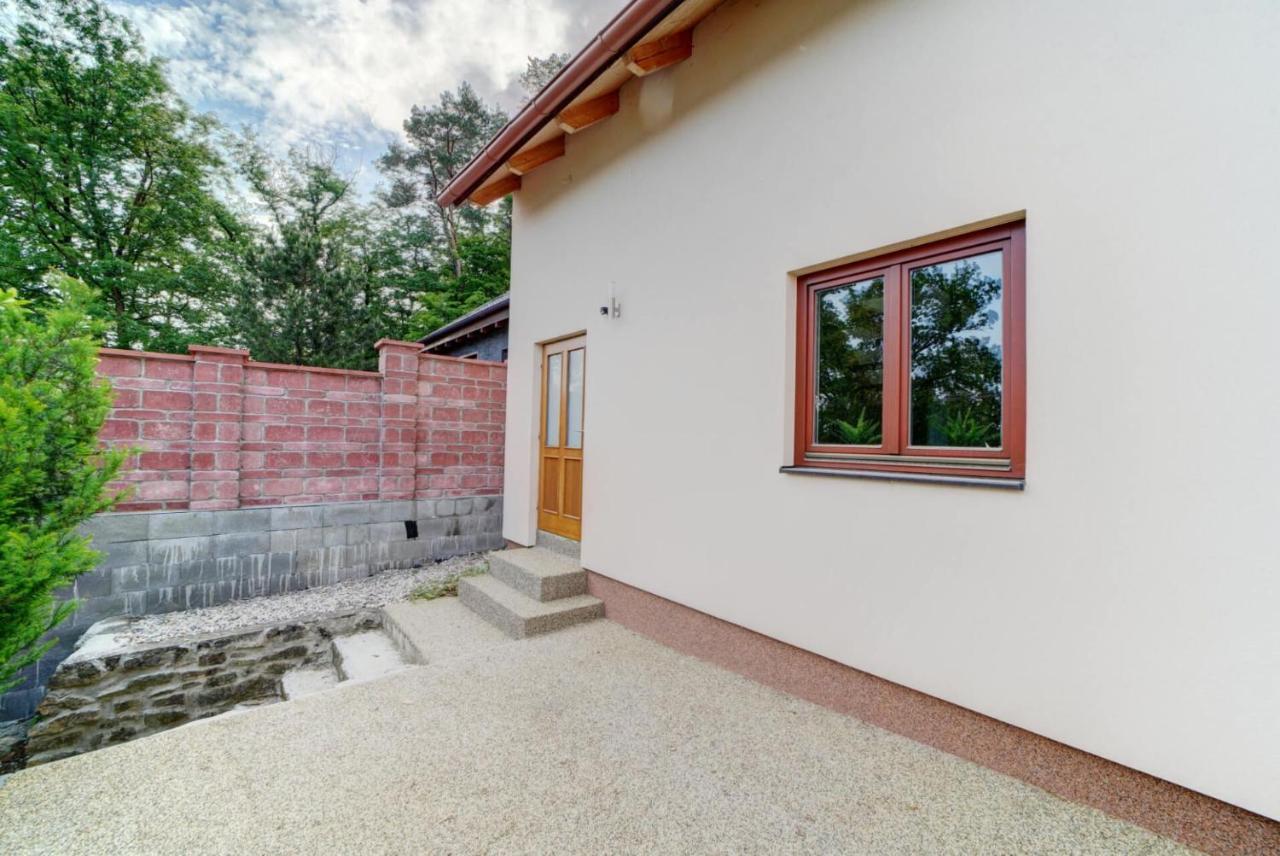 Plumlov Hotel Zlechov מראה חיצוני תמונה
