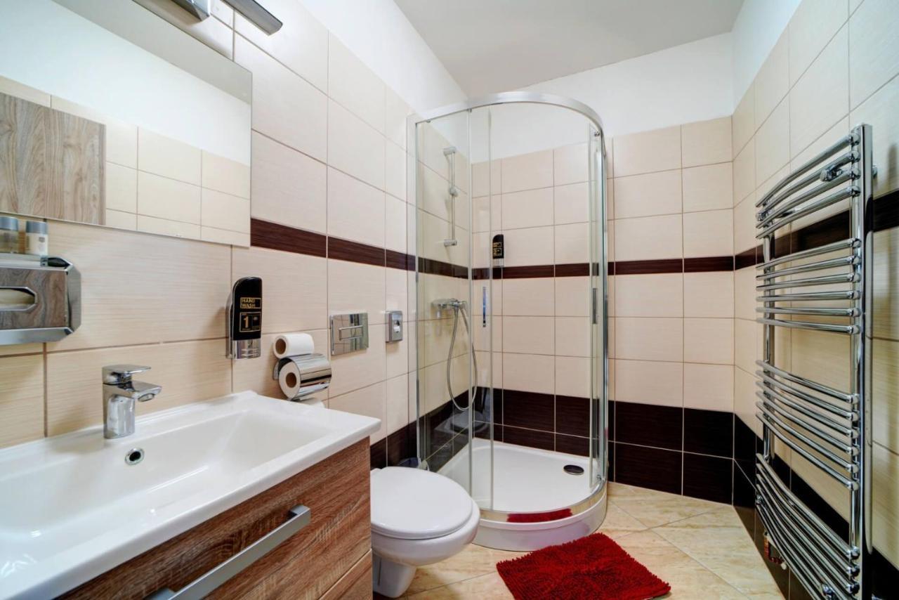 Plumlov Hotel Zlechov מראה חיצוני תמונה