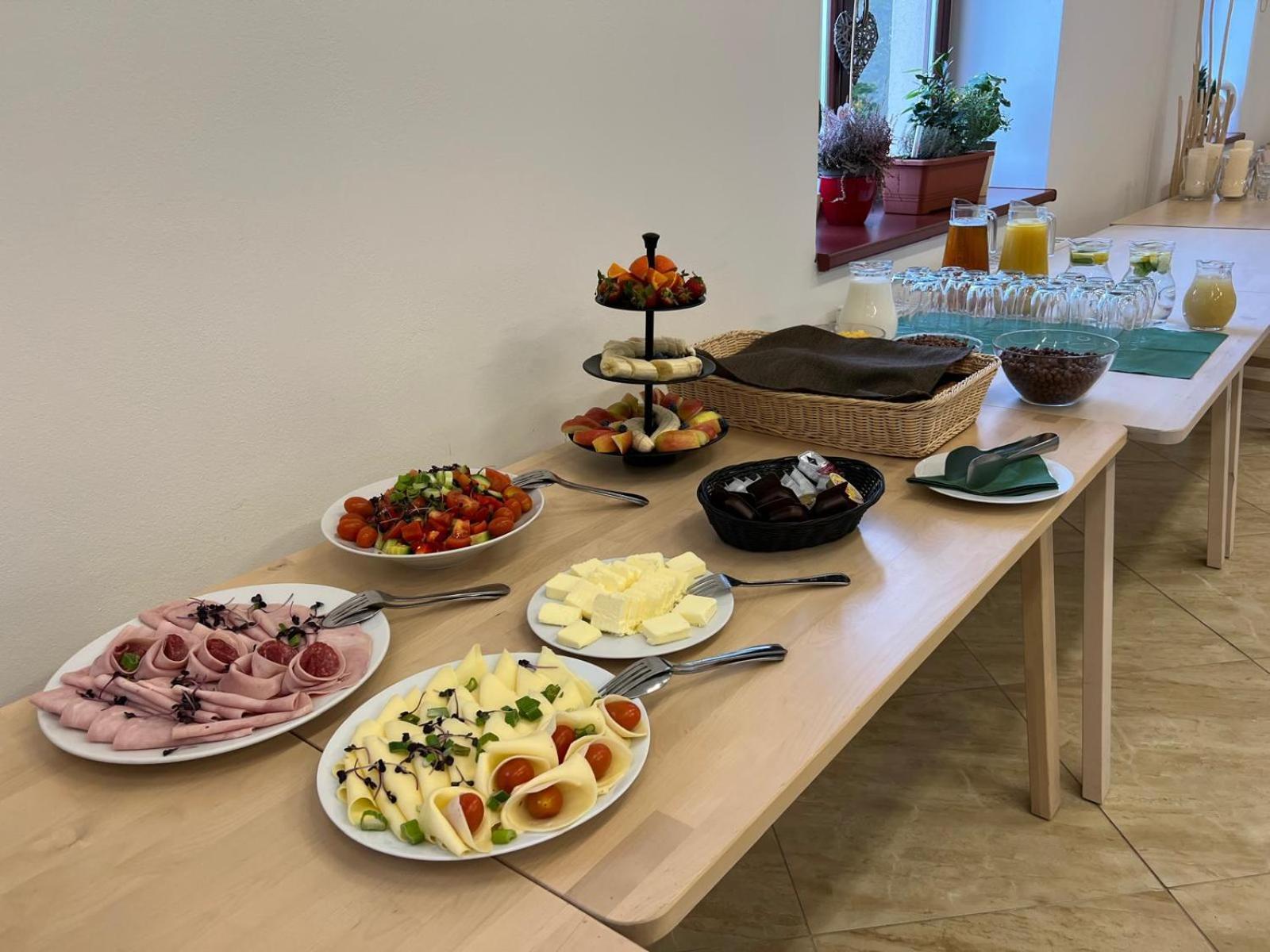 Plumlov Hotel Zlechov מראה חיצוני תמונה