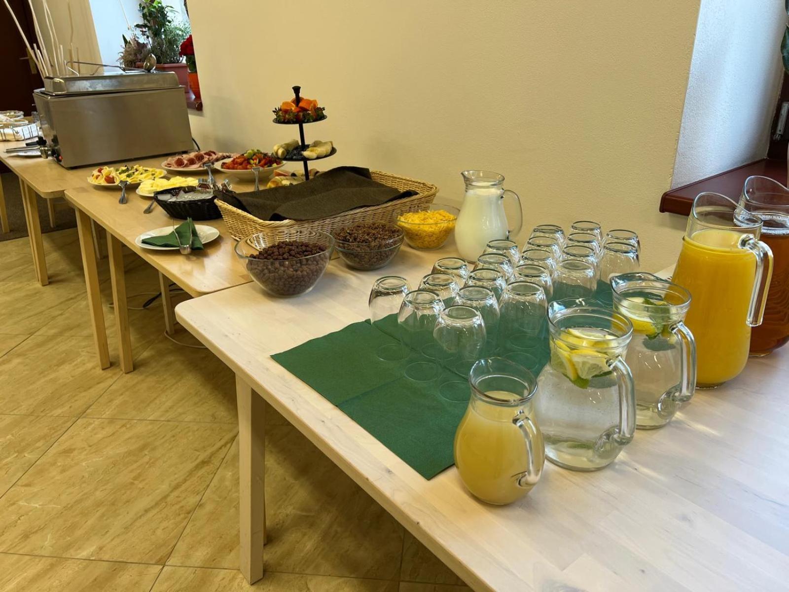 Plumlov Hotel Zlechov מראה חיצוני תמונה